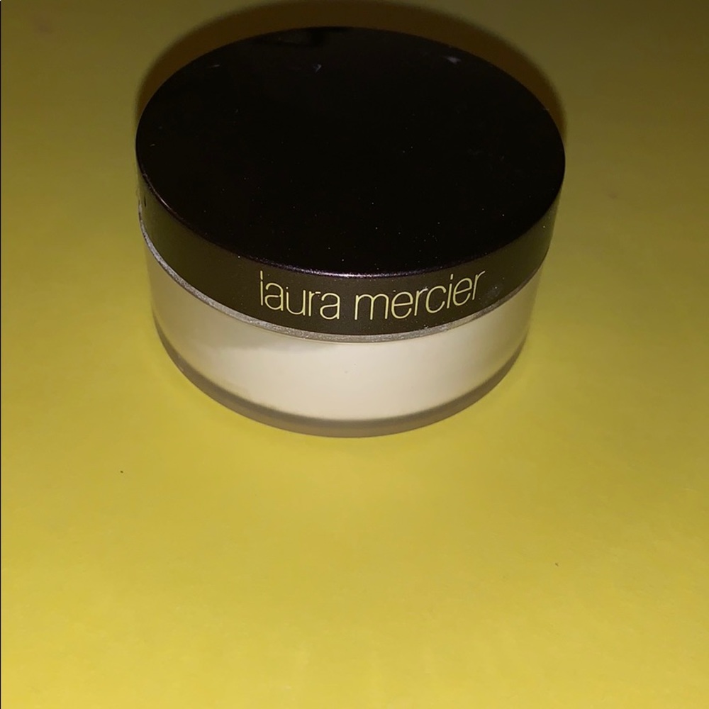 Laura Mercier